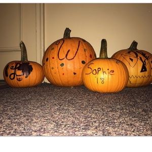 Meet your Posher, Ashleigh